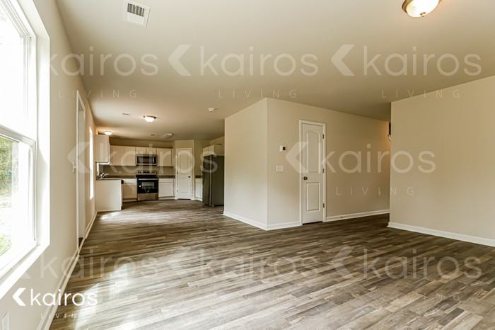 Circle Drive - Photo 6 of 18