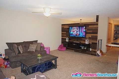 7916 Beard Ave N - Photo 3 of 12