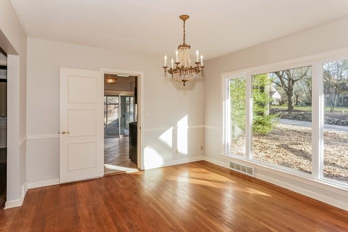 2343 Ridgewood Rd - Photo 4 of 23