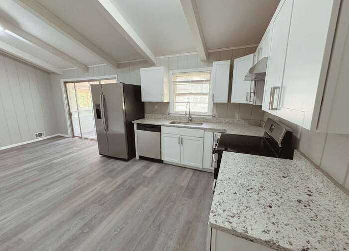 2609 County Line Road Southwest - Photo 4 of 17