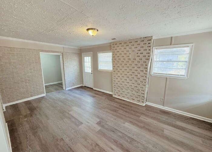 2609 County Line Rd Sw - Photo 3 of 18