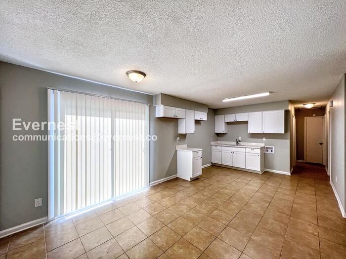 2645 Eastbrook Dr - Photo 5 of 21