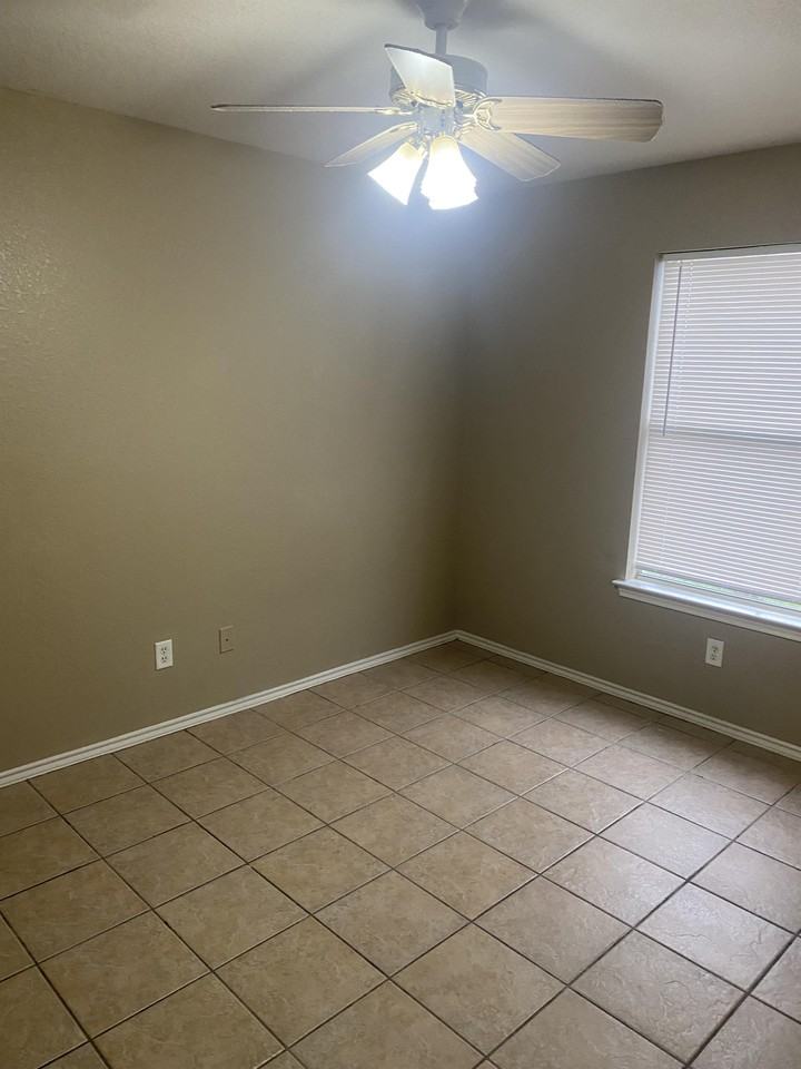 1310 Dugger Circle #A - Photo 7 of 9