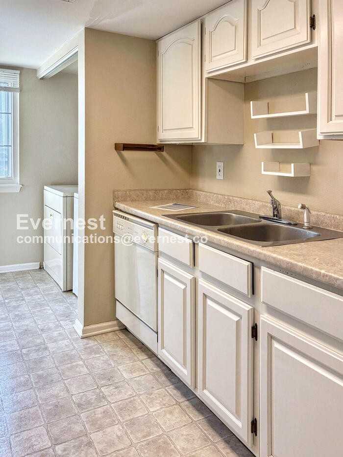 2924 Ross Dr #H24 - Photo 4 of 23