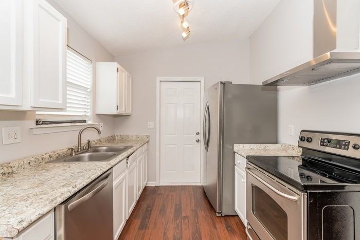 1864 Shannon Lake Dr - Photo 6 of 13