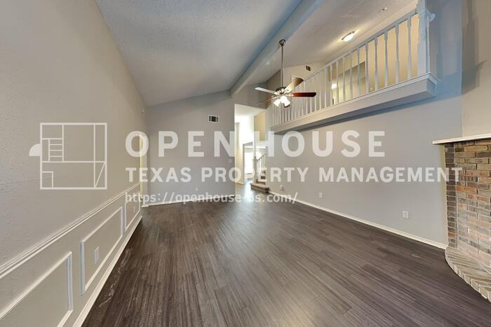 1005 Flower Drive - Photo 5 of 27