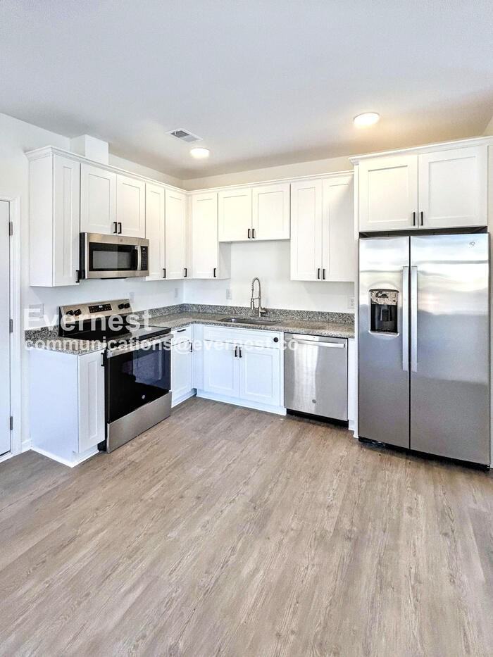 1372 Robins Nest Drive - Photo 2 of 30
