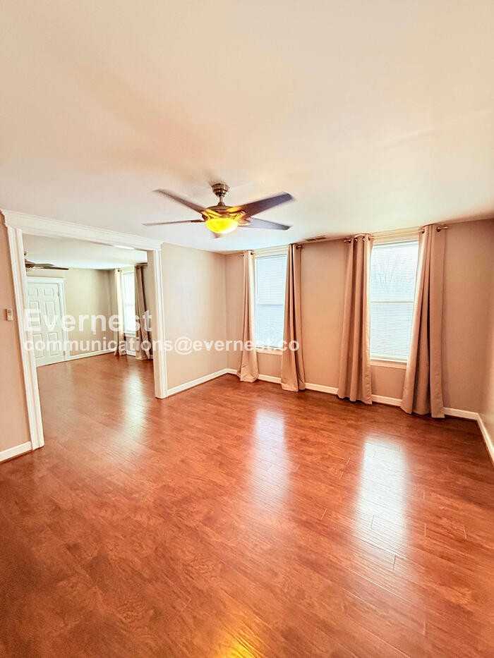 4443 Elmwood St #4447 - Photo 6 of 24