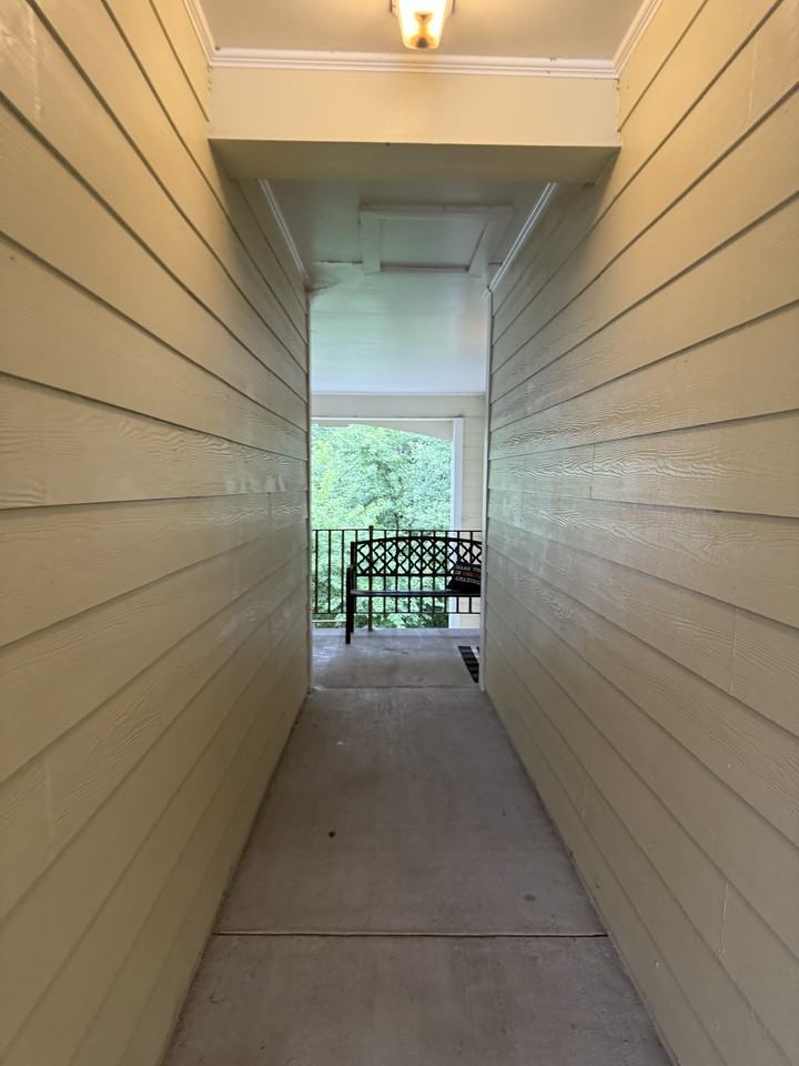 513 Meadowland Court #1 - Photo 5 of 33