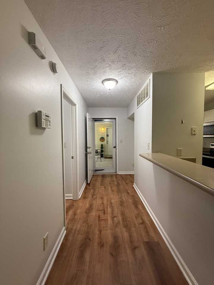 513 Meadowland Court #1 - Photo 7 of 33