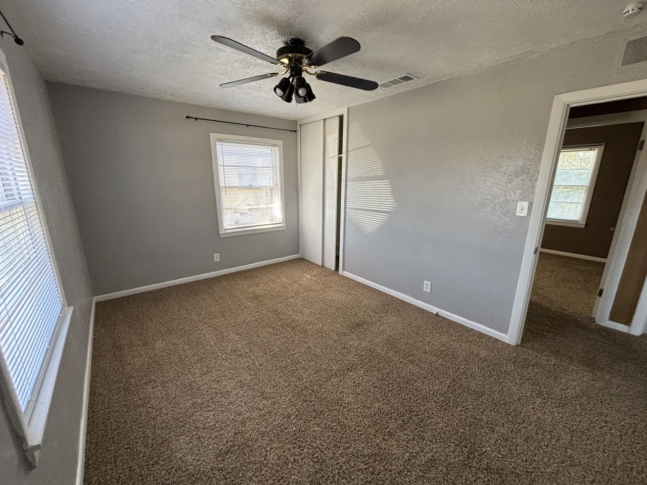 303 N Western St #NA - Photo 7 of 13