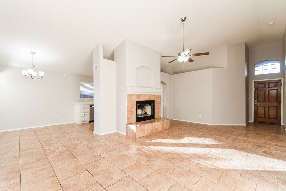 1917 E Marquette Dr - Photo 3 of 16