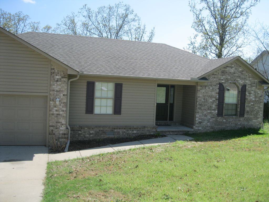17 Hillside Cv #1 - Photo 2 of 20