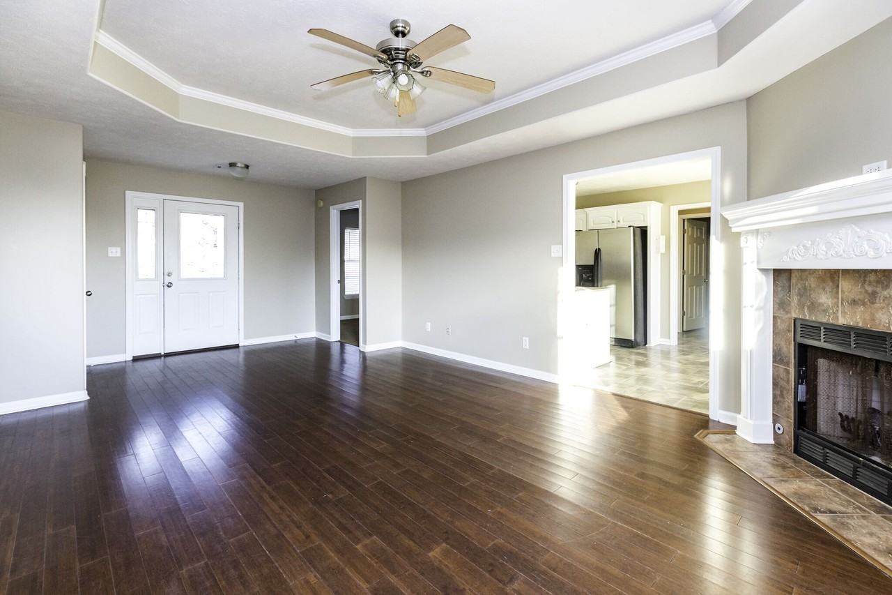 17 Hillside Cv #1 - Photo 4 of 20