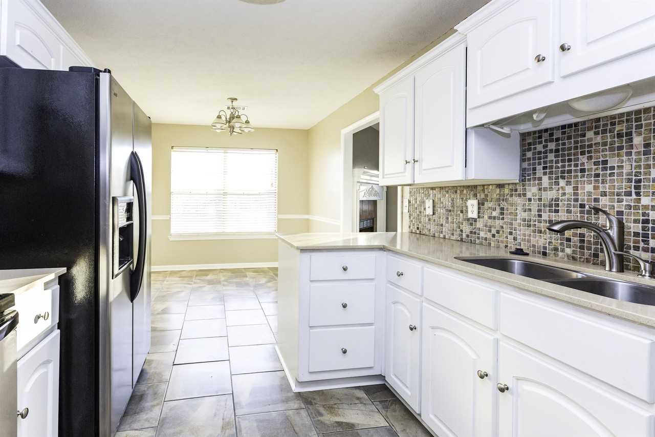 17 Hillside Cv #1 - Photo 6 of 20
