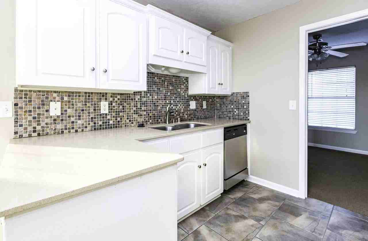 17 Hillside Cv #1 - Photo 7 of 20
