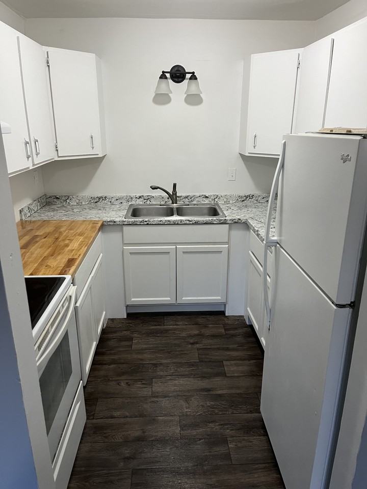 826 Circle Drive #826 - Photo 2 of 14