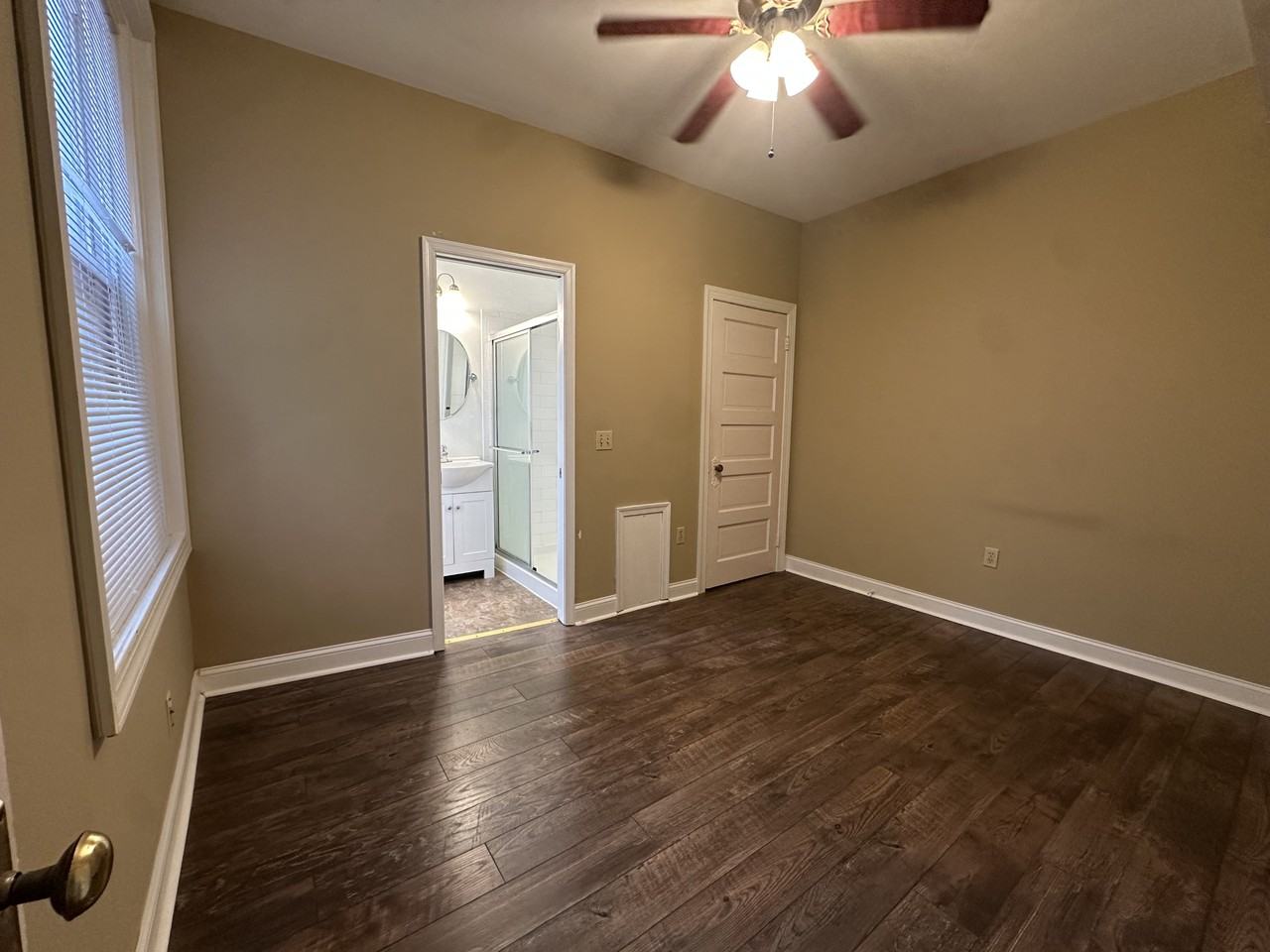 224 W 14th St #2 - Photo 5 of 9