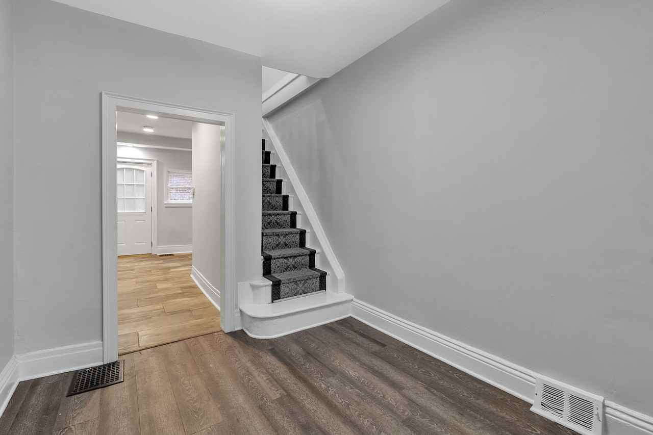 105 Mariner St #1 - Photo 6 of 39