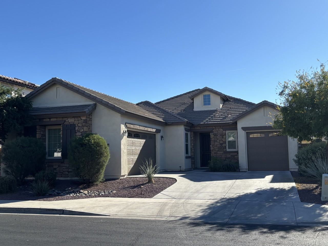 8037 W Spur Dr #1 - Photo 2 of 24