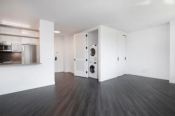 East Houston Street #10F - Photo 3 of 20