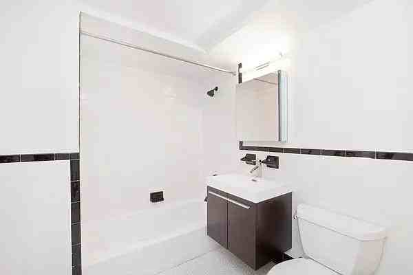 East 8th Street #4E - Photo 7 of 20