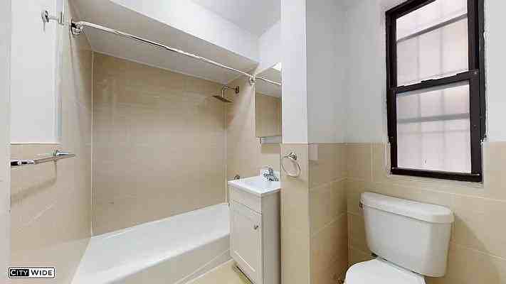 East 3rd Street #1H - Photo 4 of 18