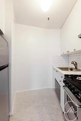 4th Avenue #5H - Photo 2 of 20