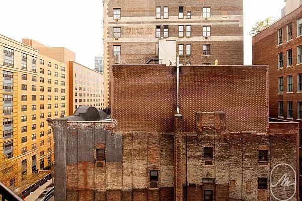 4th Avenue #5H - Photo 5 of 20