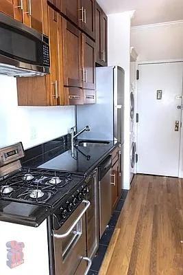 East 13th Street #31 - Photo 4 of 20