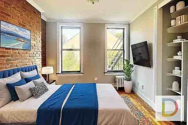 East 5th Street #E2 - Photo 7 of 20