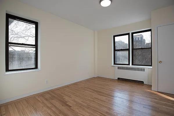 E 12th St #3J - Photo 2 of 8