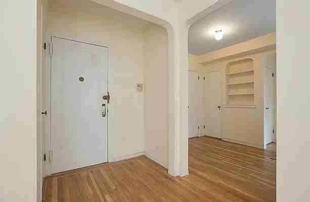 E 12th St #3J - Photo 4 of 8