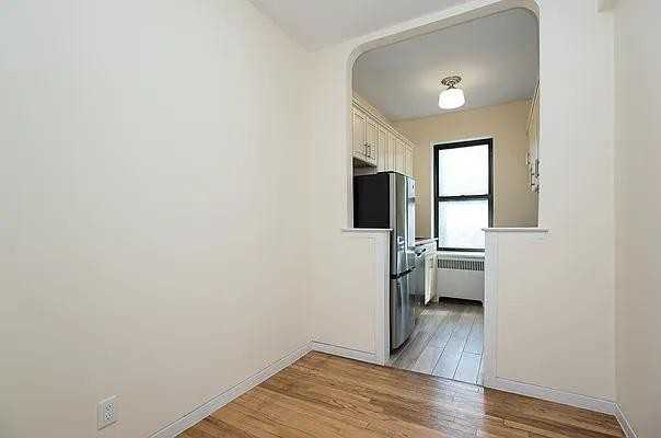 E 12th St #3J - Photo 7 of 8