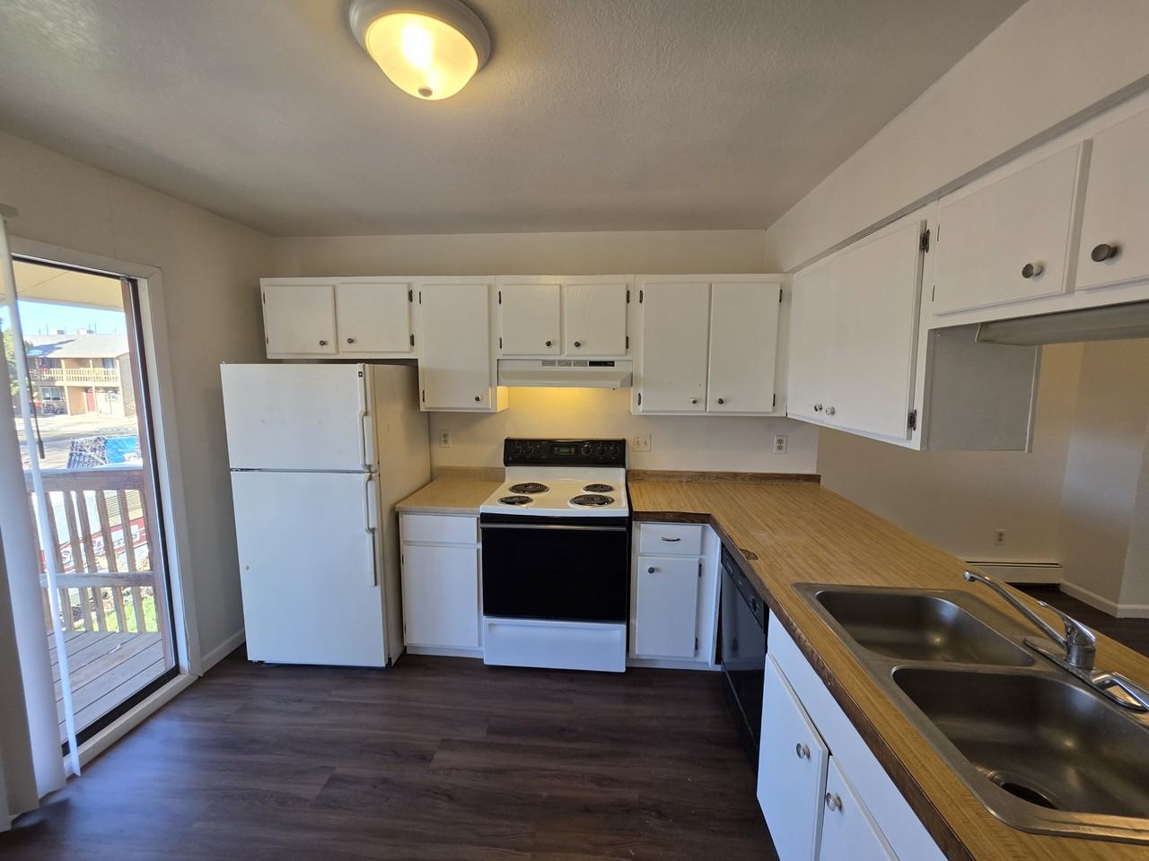 487 Tracy Drive #1 - Photo 6 of 9