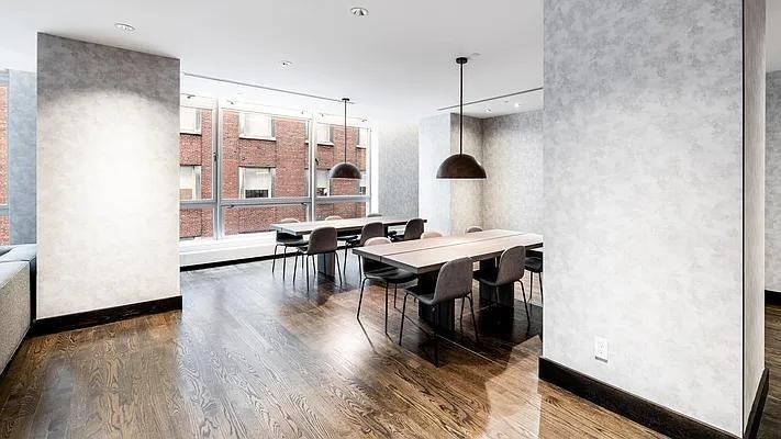 Gold Street #4613 - Photo 7 of 20