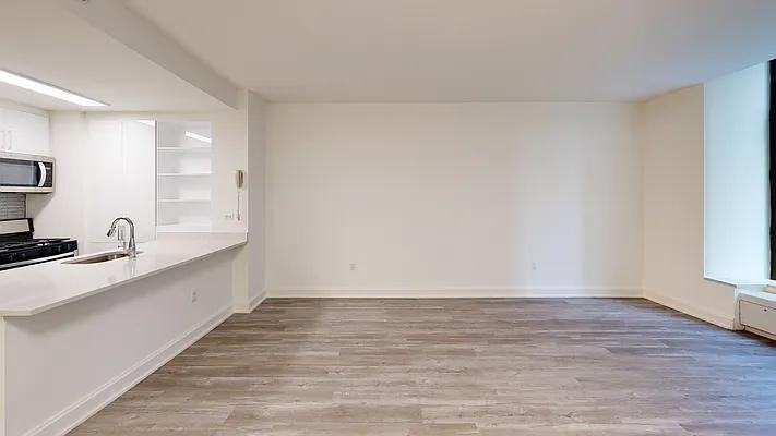 Hanover Square #10G - Photo 2 of 20