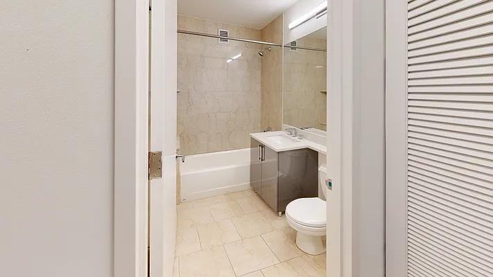 Hanover Square #10G - Photo 4 of 20