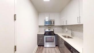 Hanover Sq #9L - Photo 1 of 1