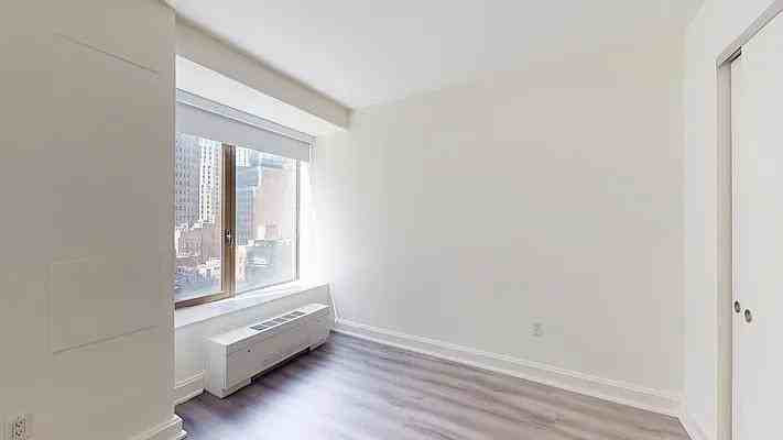 Hanover Sq #9L - Photo 3 of 20