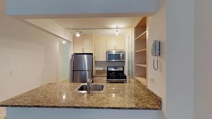 Hanover Sq #3D - Photo 7 of 20