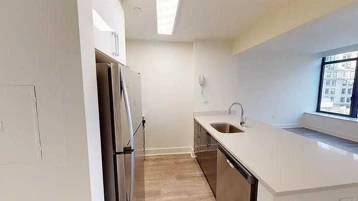 Hanover Sq #20X - Photo 3 of 20