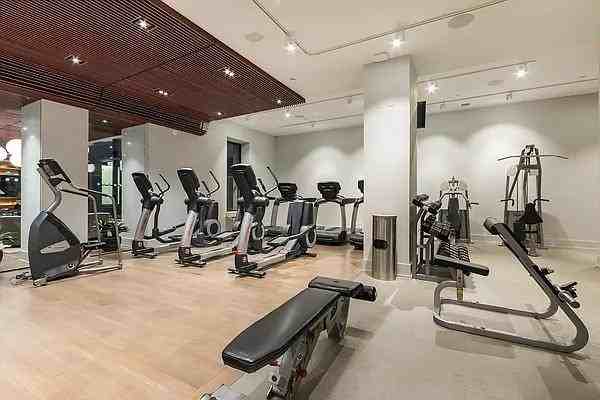 West St #19B - Photo 4 of 8