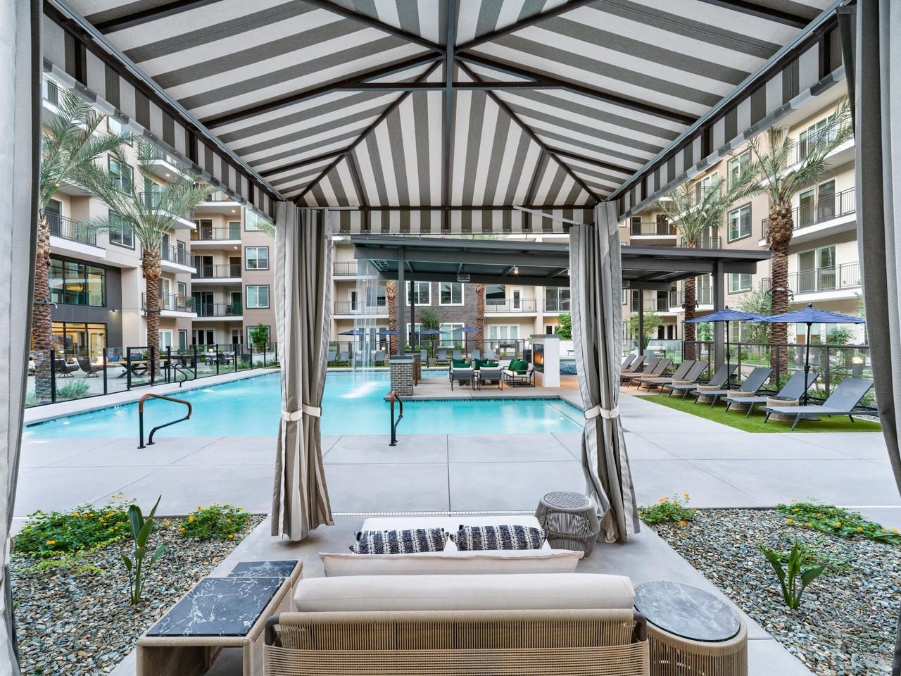 Modera Kierland - Photo 3 of 50