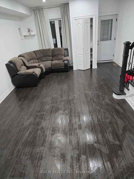 49 Torrens Avenue - Photo 4 of 12