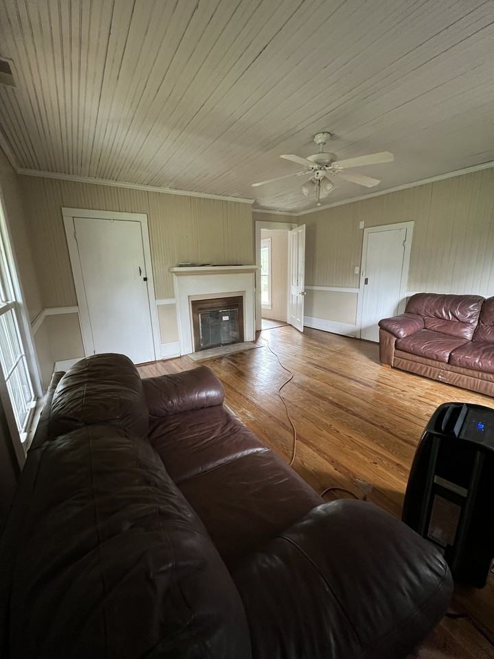 610 Jenkins Ave #1 - Photo 5 of 11