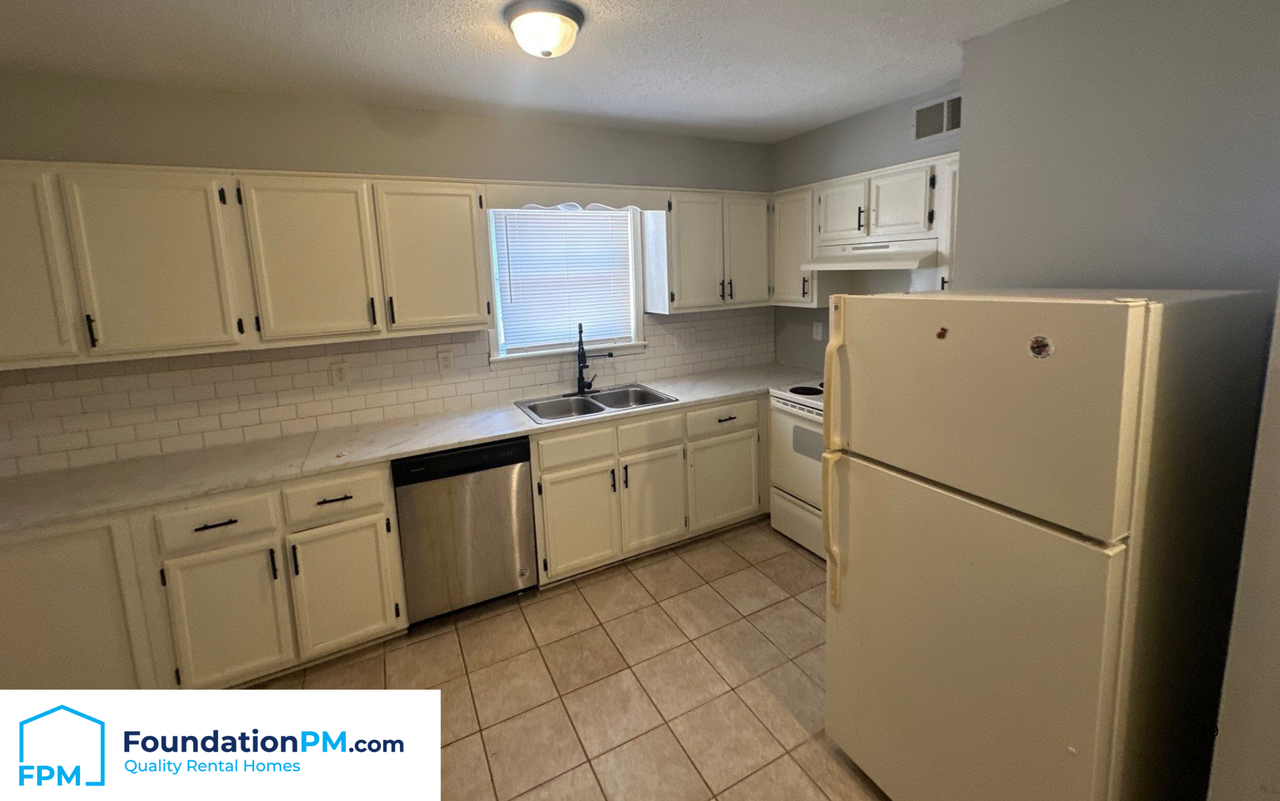 34 N Idlewild St #11 - Photo 3 of 14