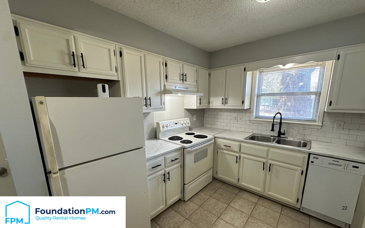 34 N Idlewild St #3 - Photo 3 of 9