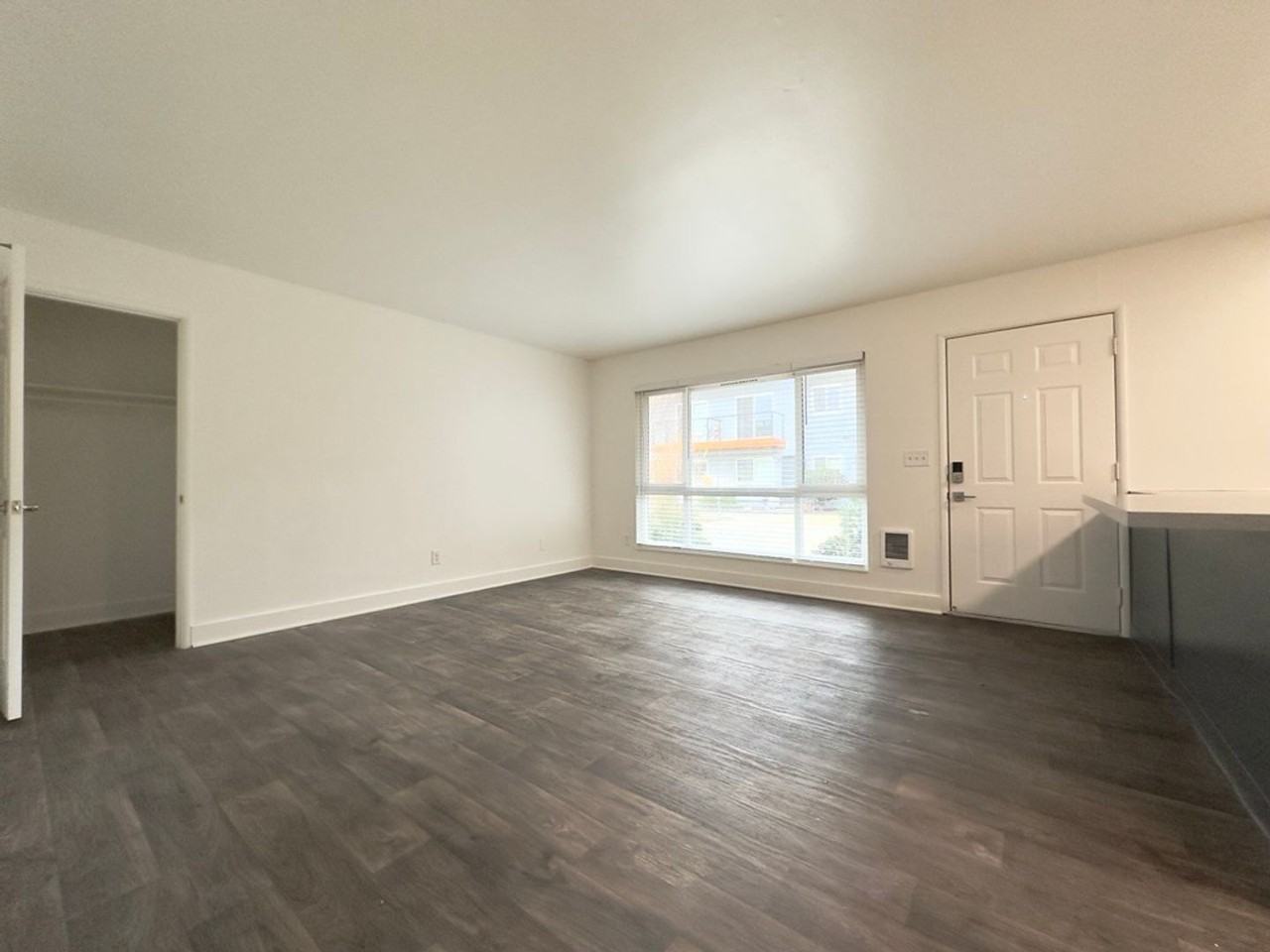 J3 Apartments - Photo 7 of 48