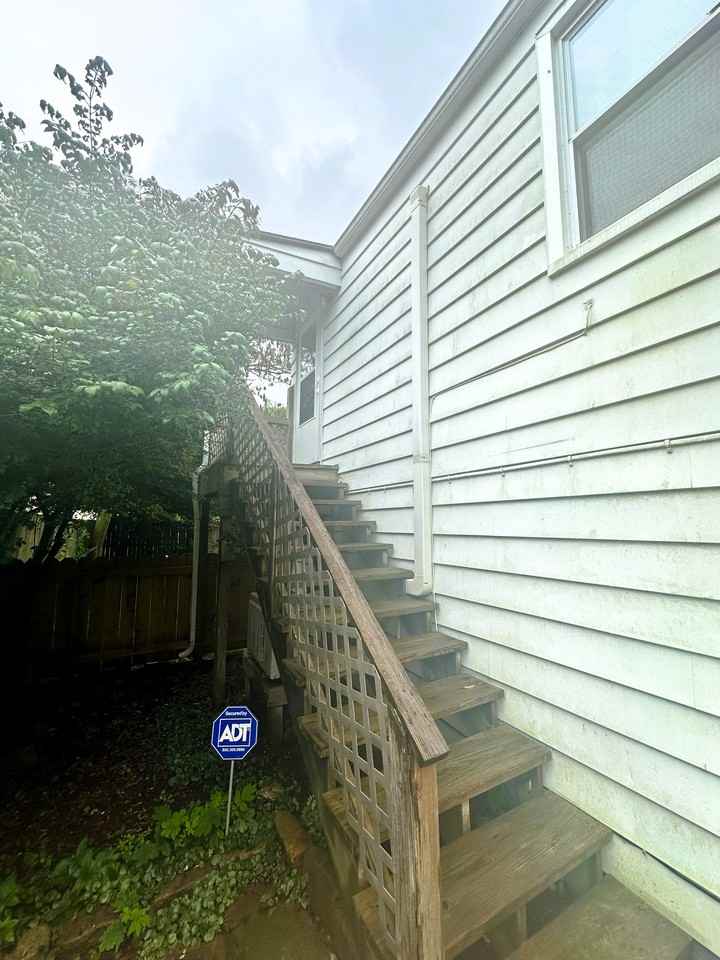 2017 Colorado Avenue #B - Photo 3 of 5